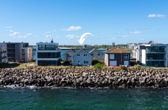 Ferienhaus mit freiem Ostseeblick in erster Reihe